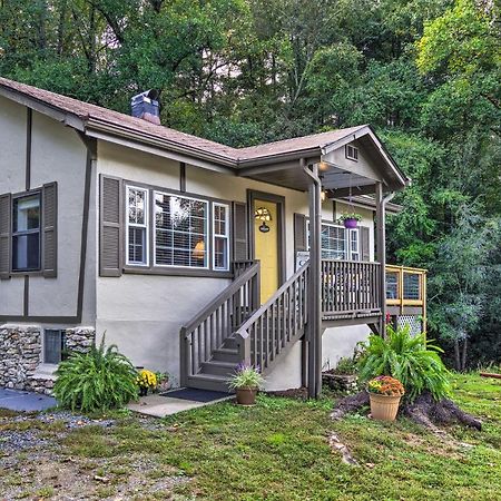 Shaw Creek Cottage With Fire Pit And Forest Views Hendersonville Bagian luar foto