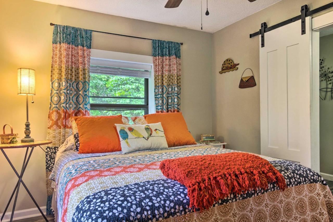 Shaw Creek Cottage With Fire Pit And Forest Views Hendersonville Bagian luar foto
