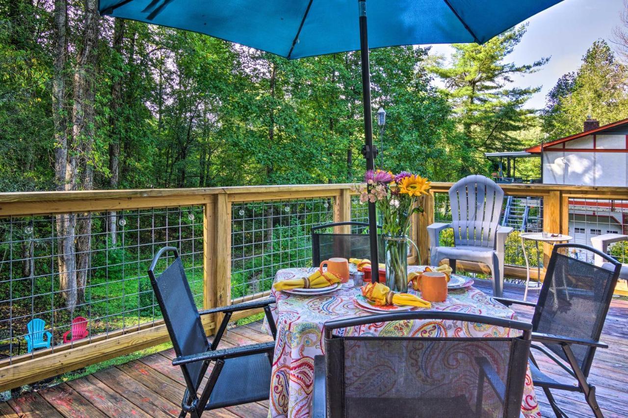 Shaw Creek Cottage With Fire Pit And Forest Views Hendersonville Bagian luar foto